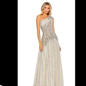 Mac Duggal Elegant Gold One-Shoulder Evening Dress